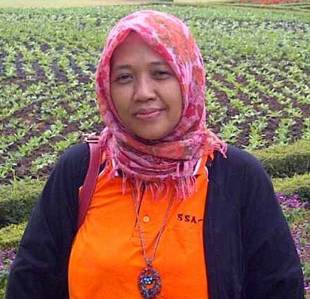 Dra. Emi Pujiastuti, MM.